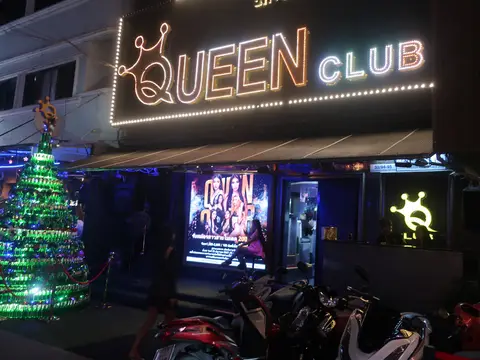 QUEEN CLUB