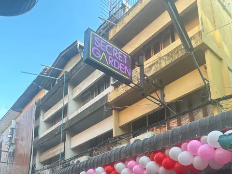 Secret garden bar