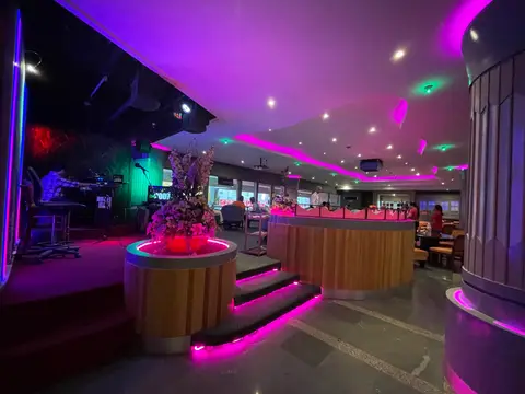 Melrose Plaza - Massage Parlor