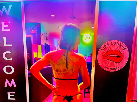 Lips Lounge gogo bar