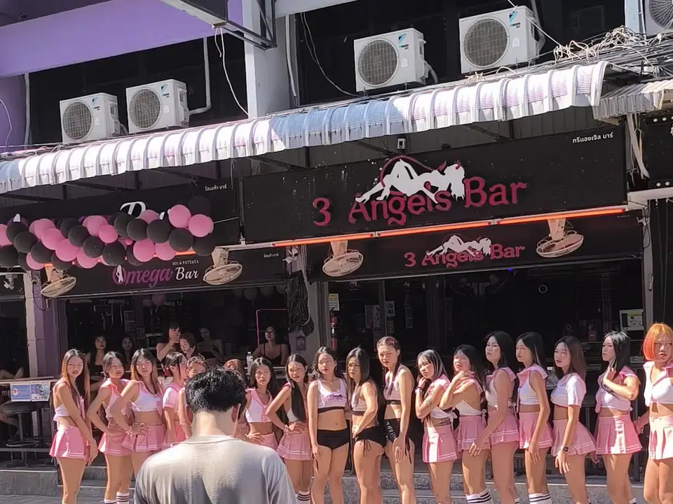3 Angels Bar