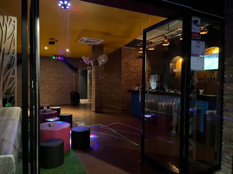 Ozy host Bar