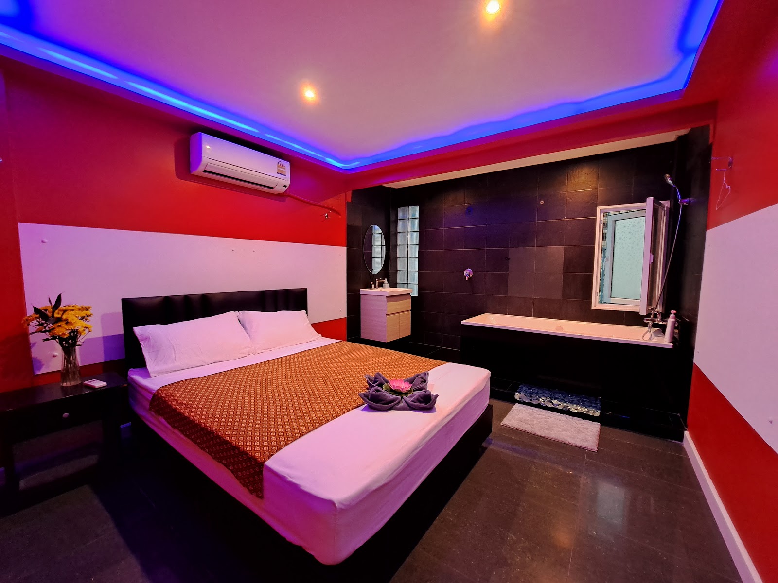 Rattana Massage