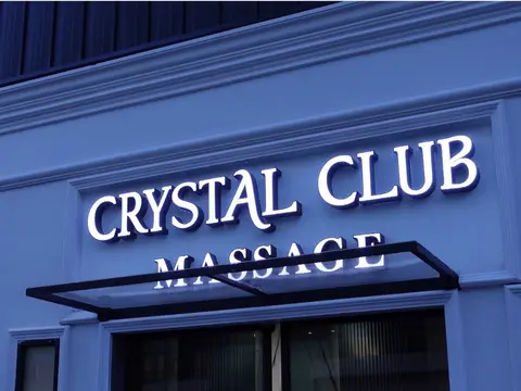 Crystal Club