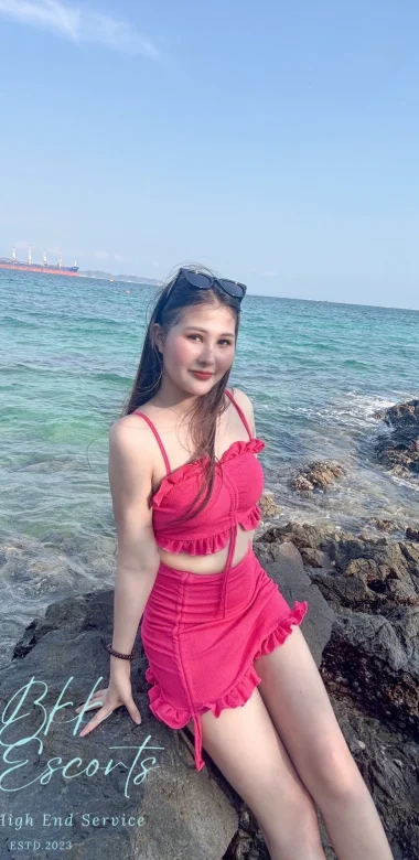 រូបទី 3 របស់ Roxane