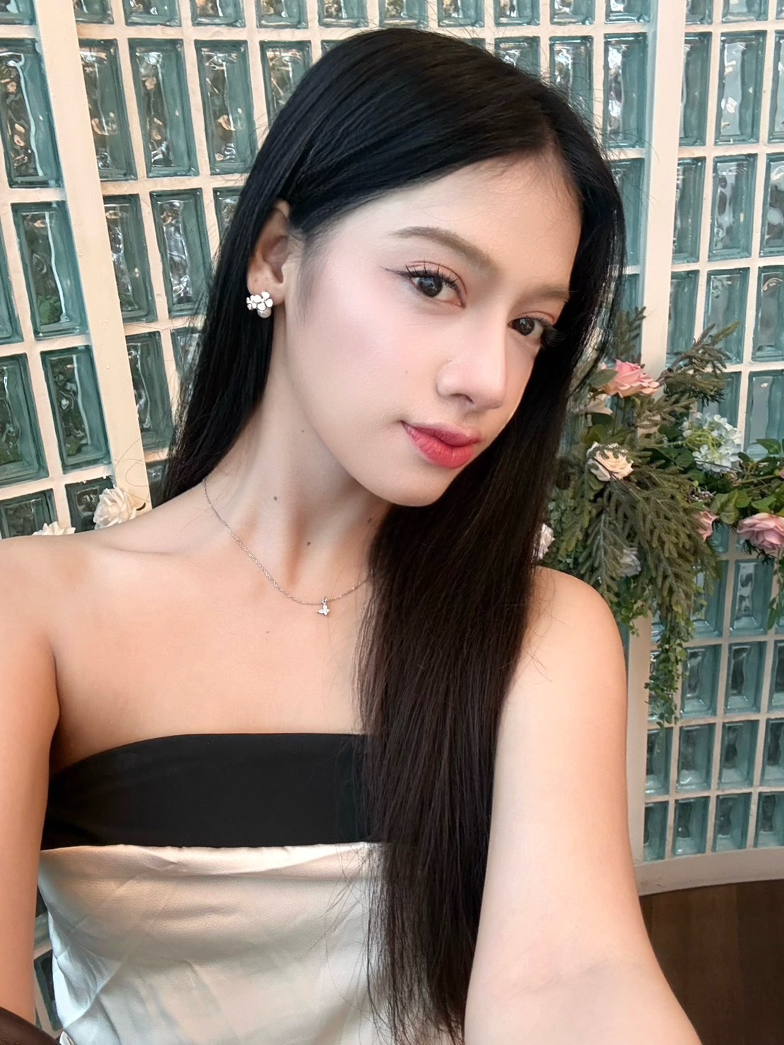 រូបទី 2 របស់ Finny