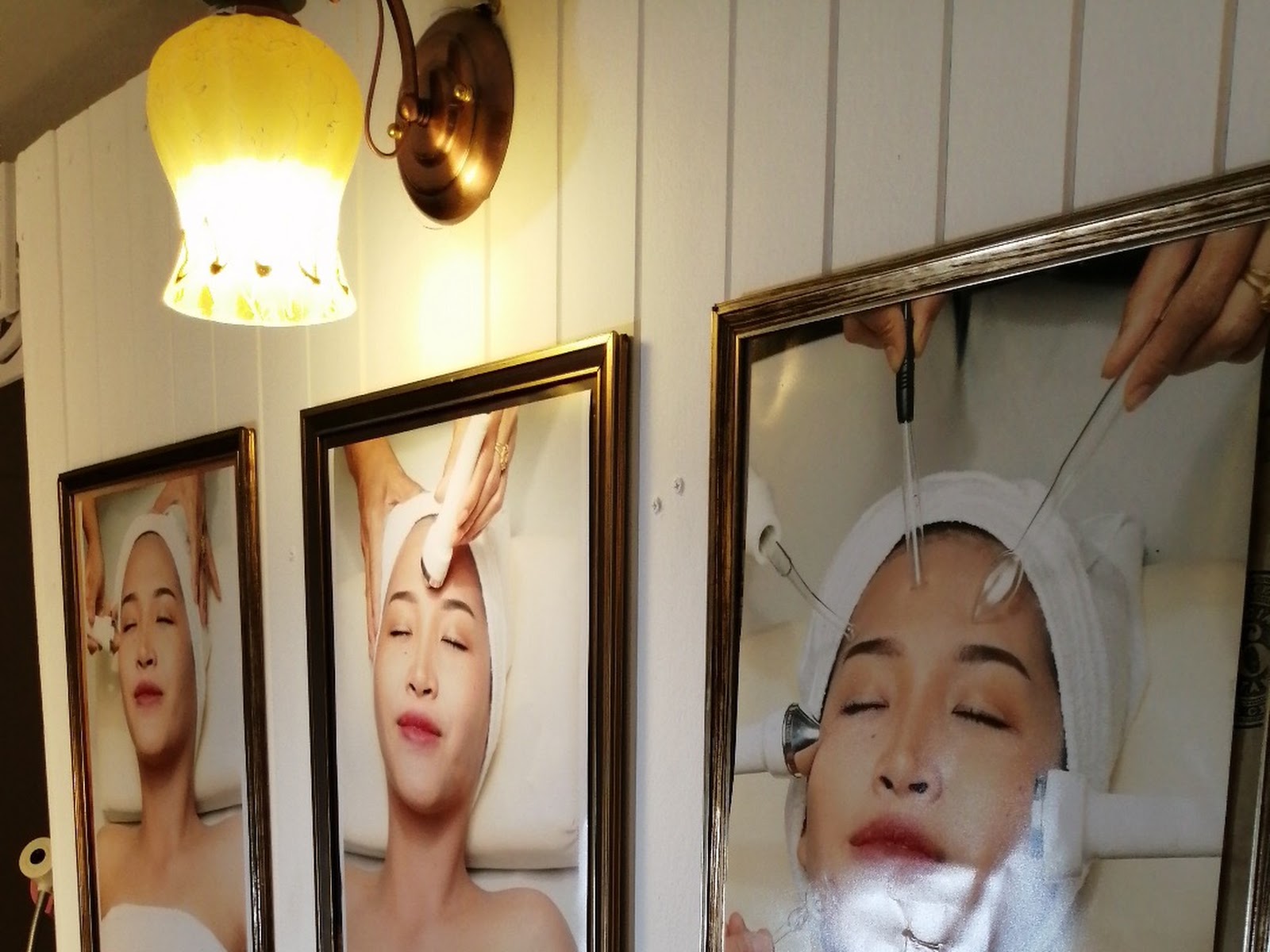 Ladies Room photo 3