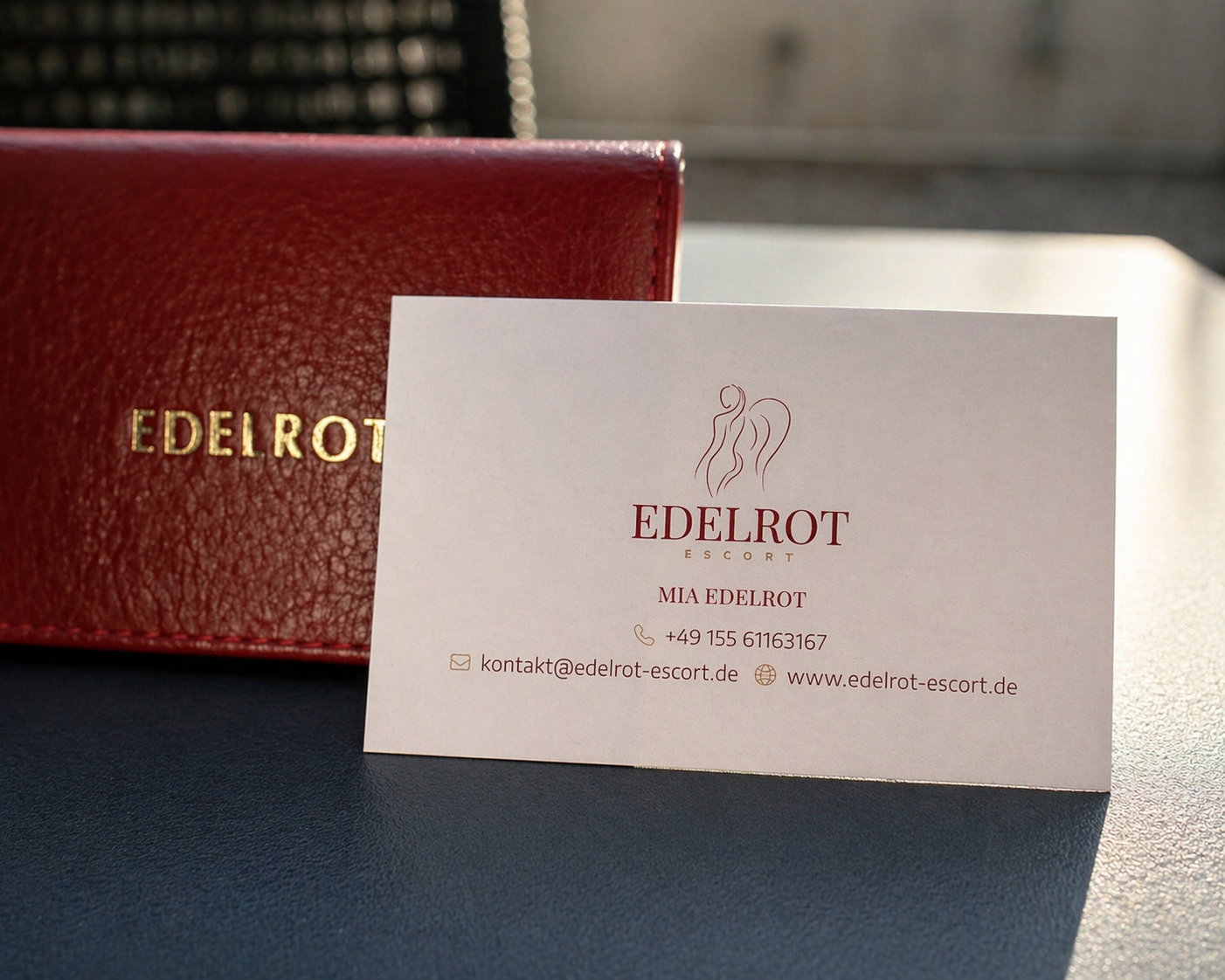 Edelrot Escort