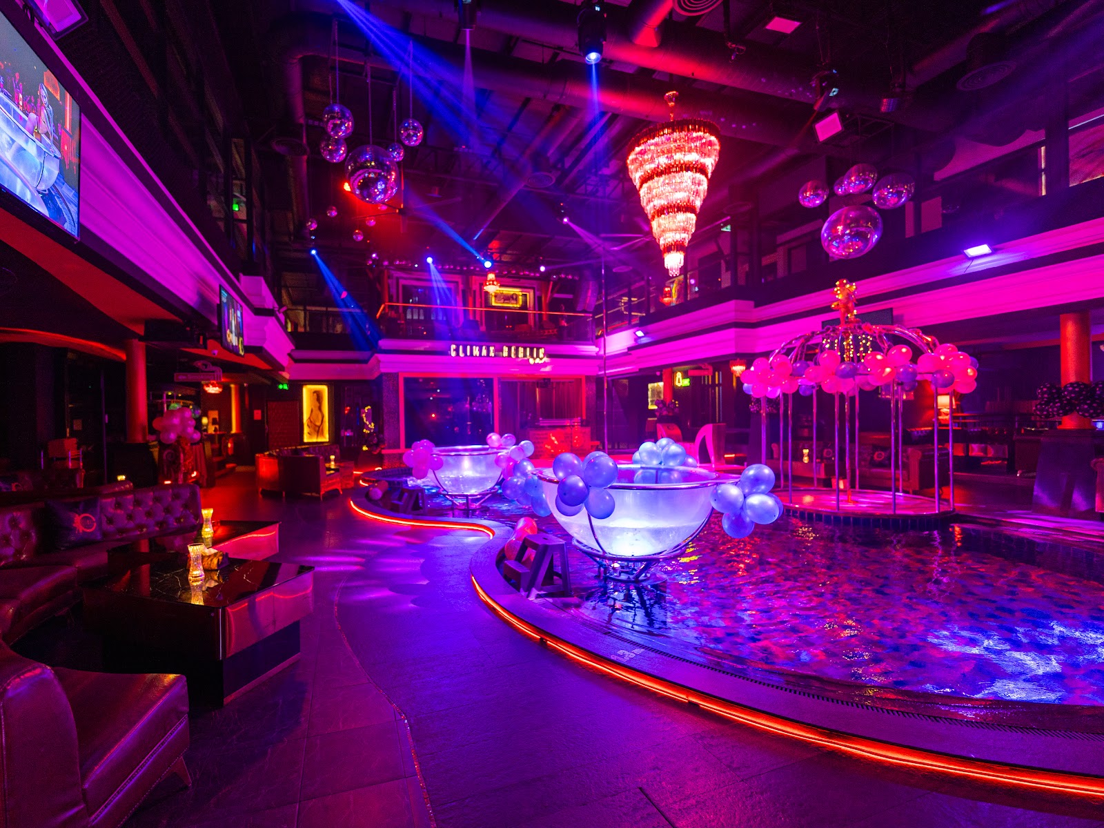 Climax Pattaya Spa Entertainment photo 5