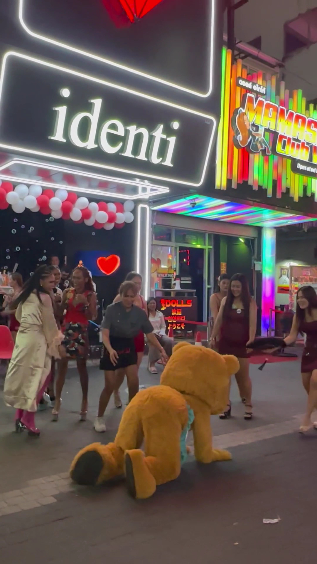 Walking street 𝖎𝖉𝖊𝖓𝖙𝖎 𝖆𝖌𝖔𝖌𝖔 photo 5