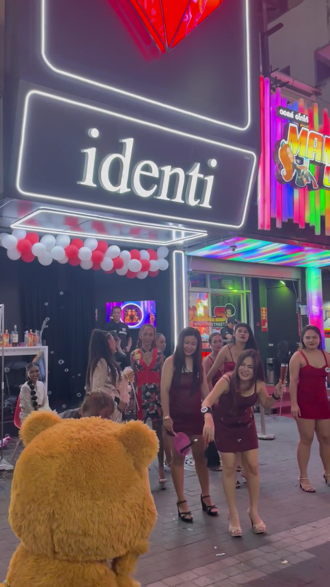 Walking street 𝖎𝖉𝖊𝖓𝖙𝖎 𝖆𝖌𝖔𝖌𝖔 photo 4