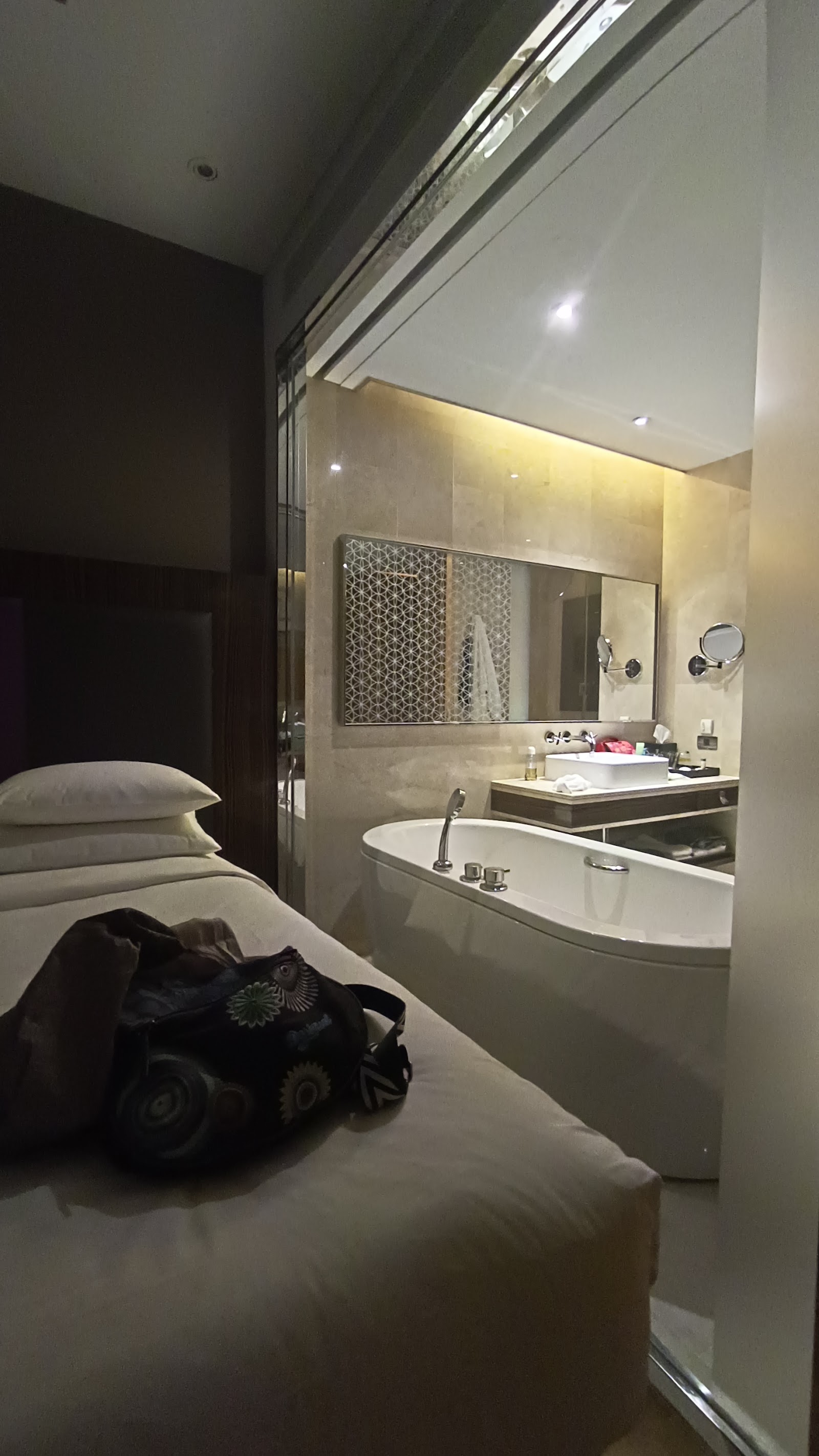 Bangkok · Women-only · Male masseur photo 9