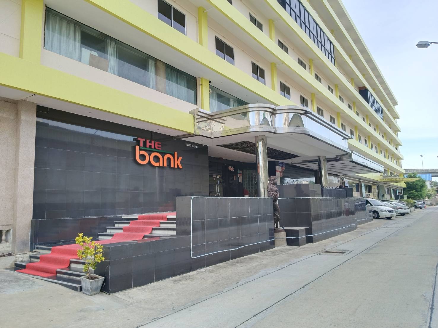 The Bank Massage Club photo 2