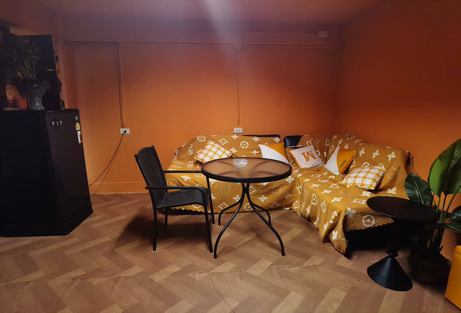 Red House Nuru Massage photo 9