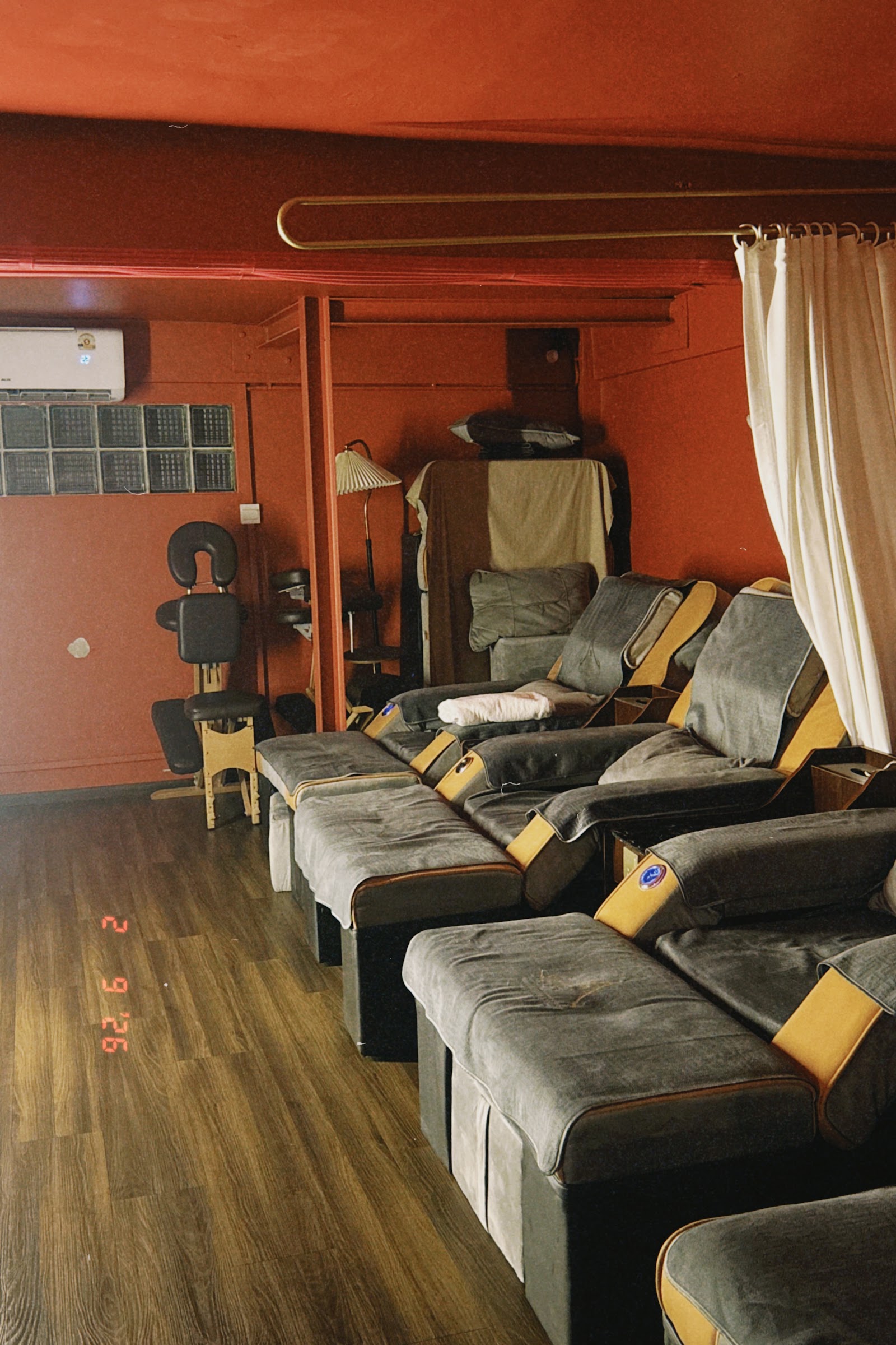 Red House Nuru Massage photo 17