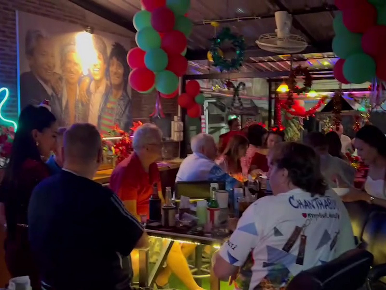 TOP GUN BAR photo 8