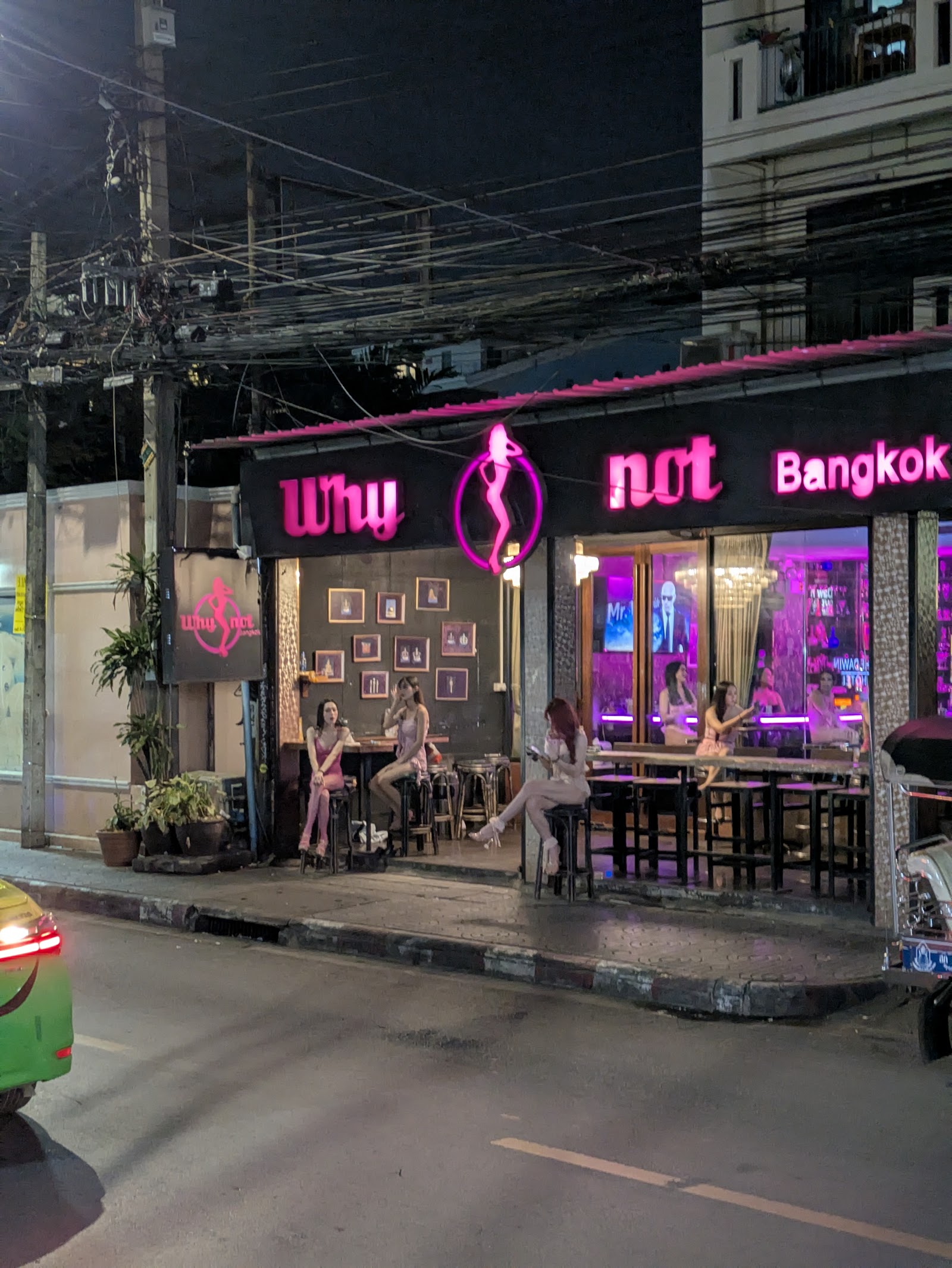 DC-10 Ladyboy Bar Nana Plaza