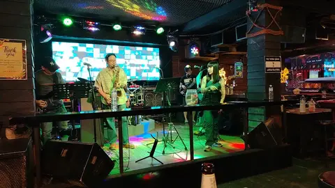 Country Road (Bar)