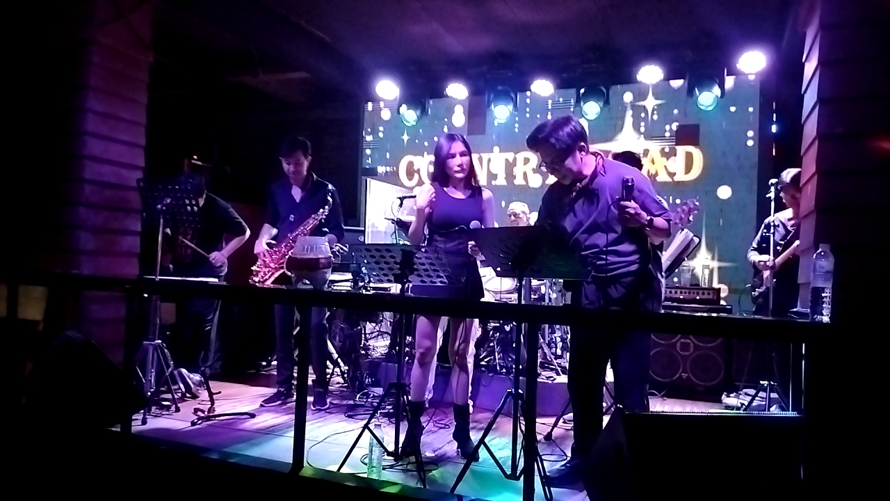 Country Road (Bar) photo 9