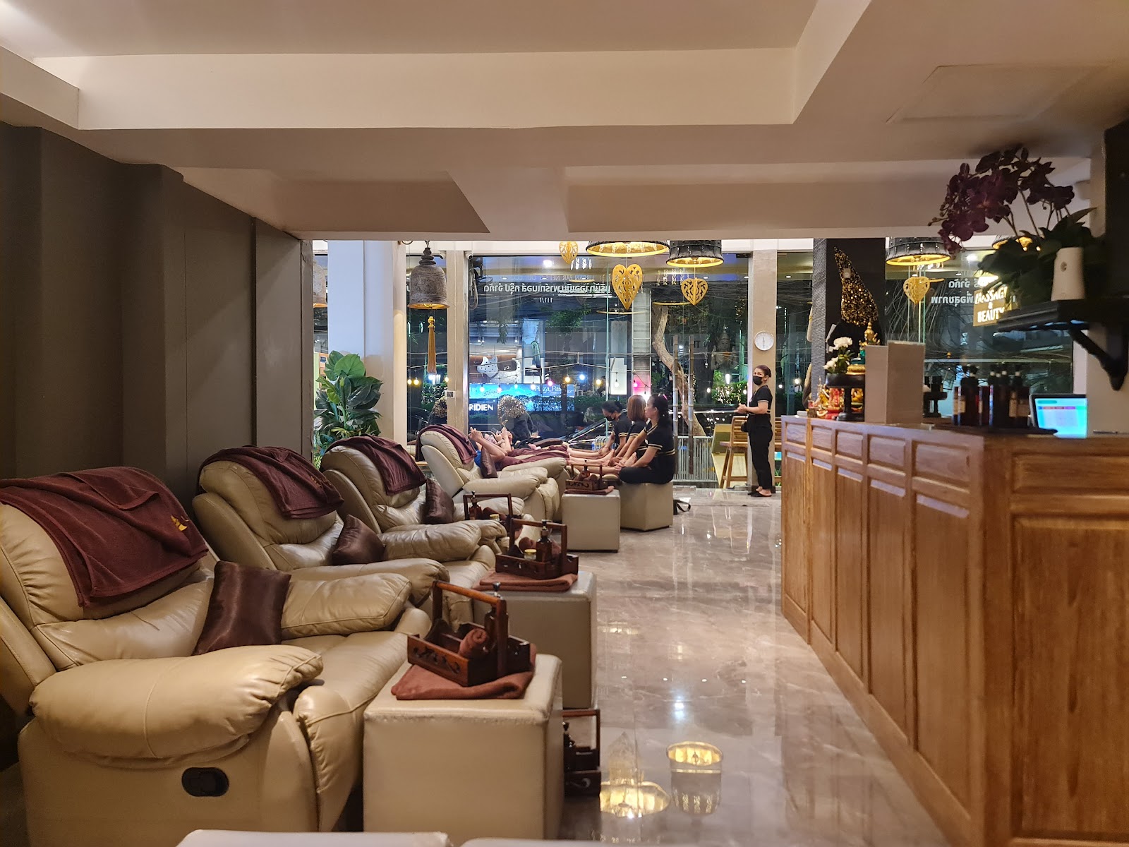 MAHA Massage - Silom photo 2