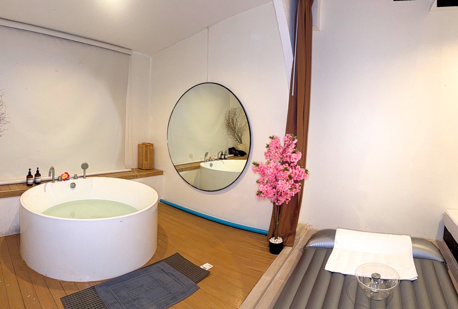 Rina Spa Nuru Massage photo 5