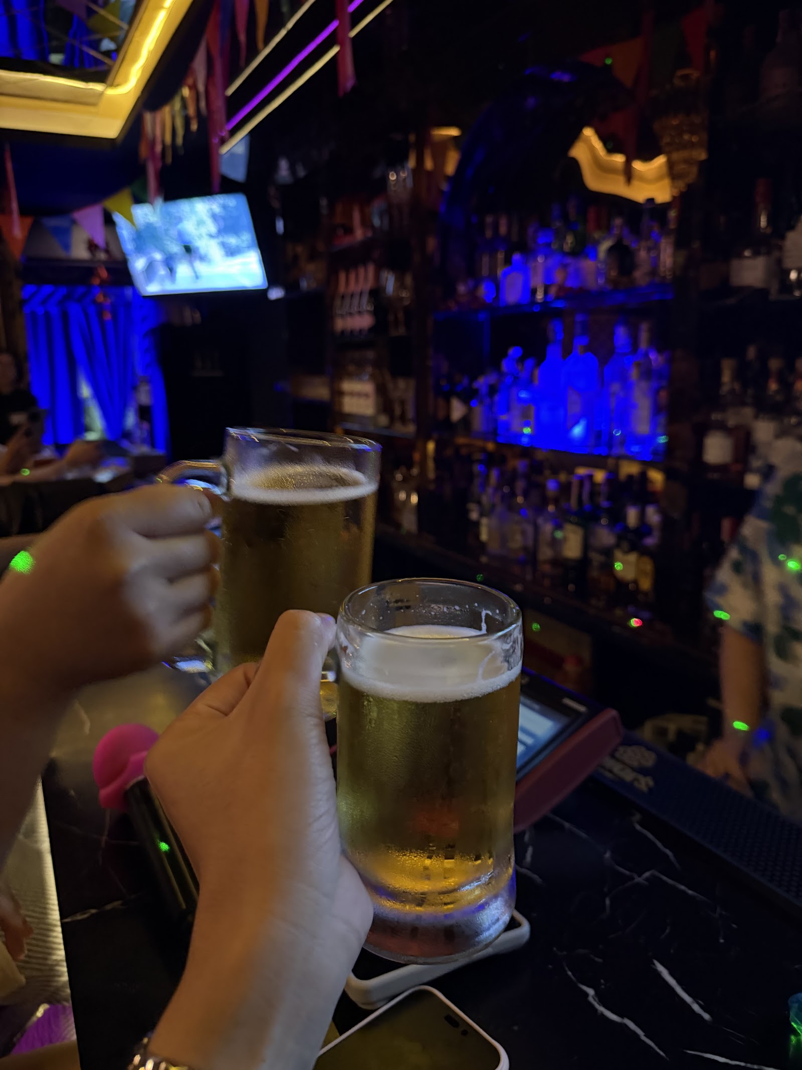Club GEMS karaoke bar & Lounge カラオケバーラウンジ photo 10