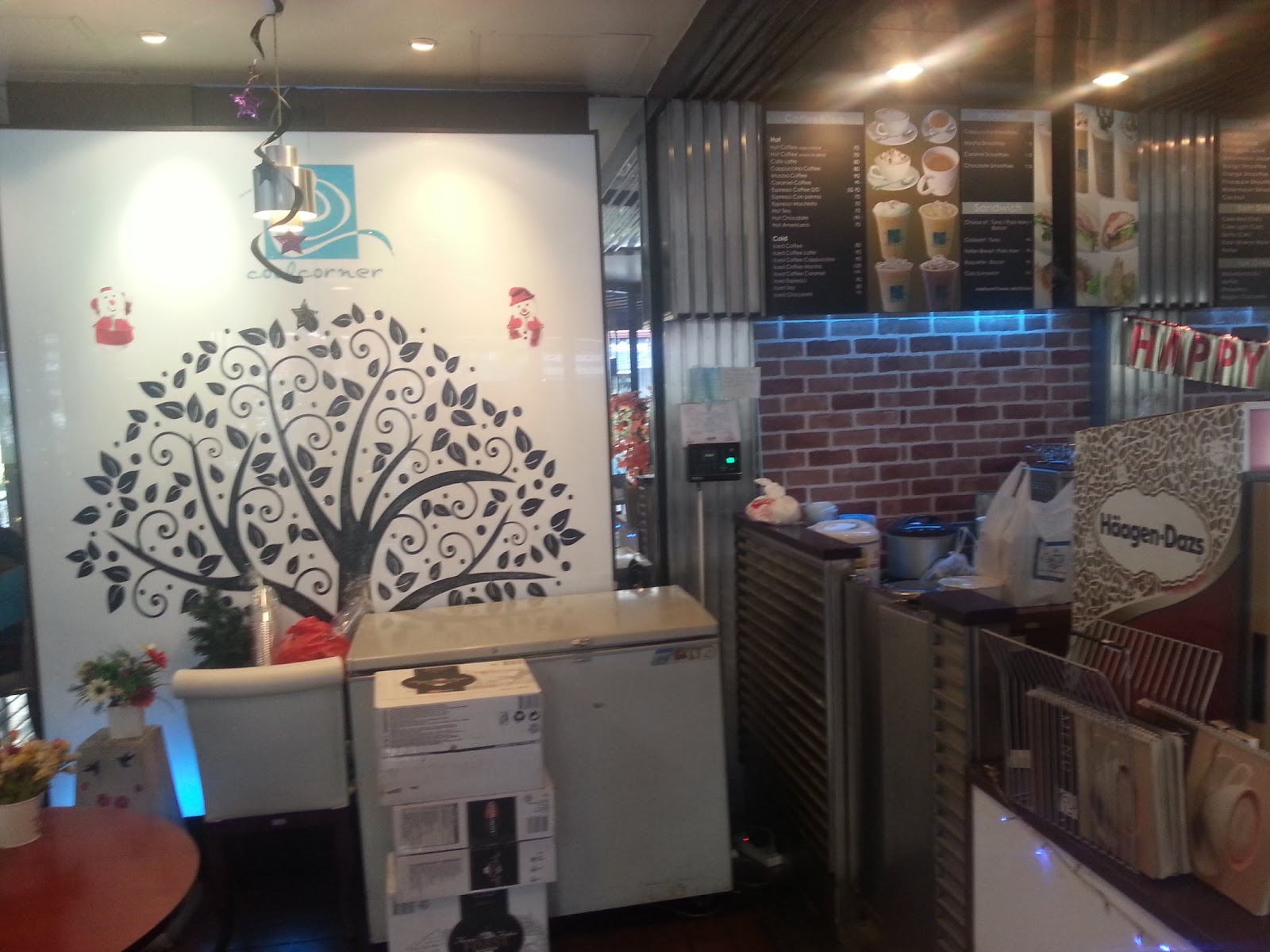 King's Corner photo 7