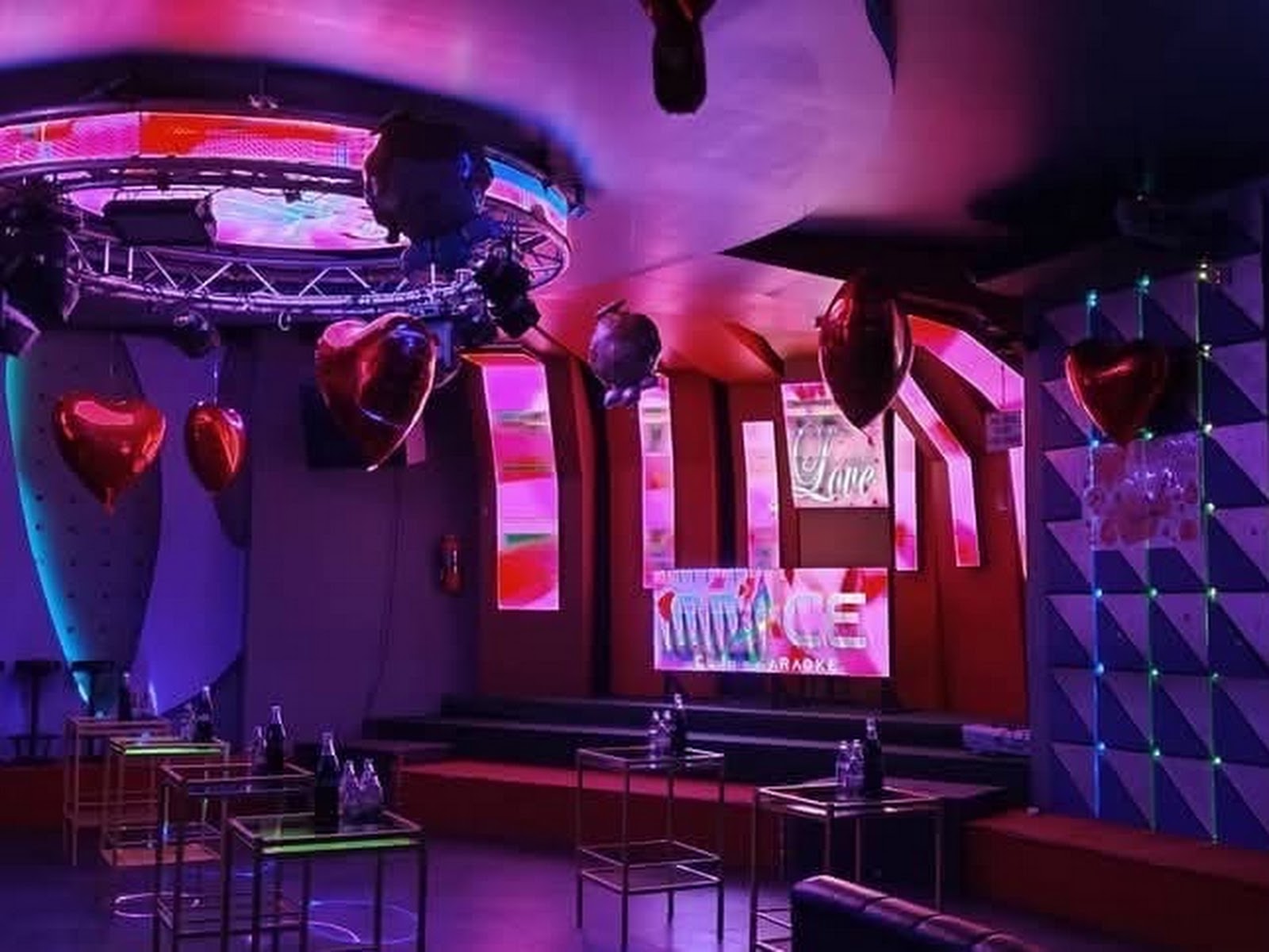 Space club & karaoke photo 6