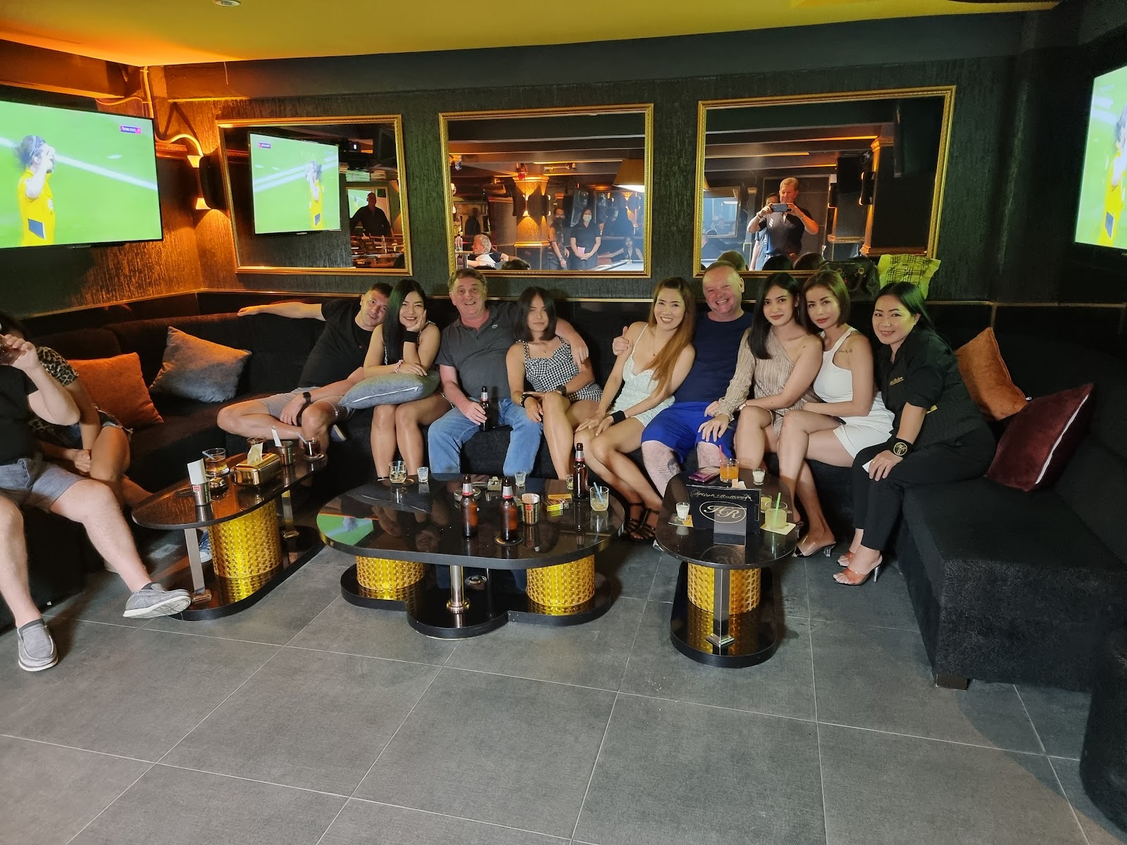 High Rollers Sports Bar And Gentleman's Club