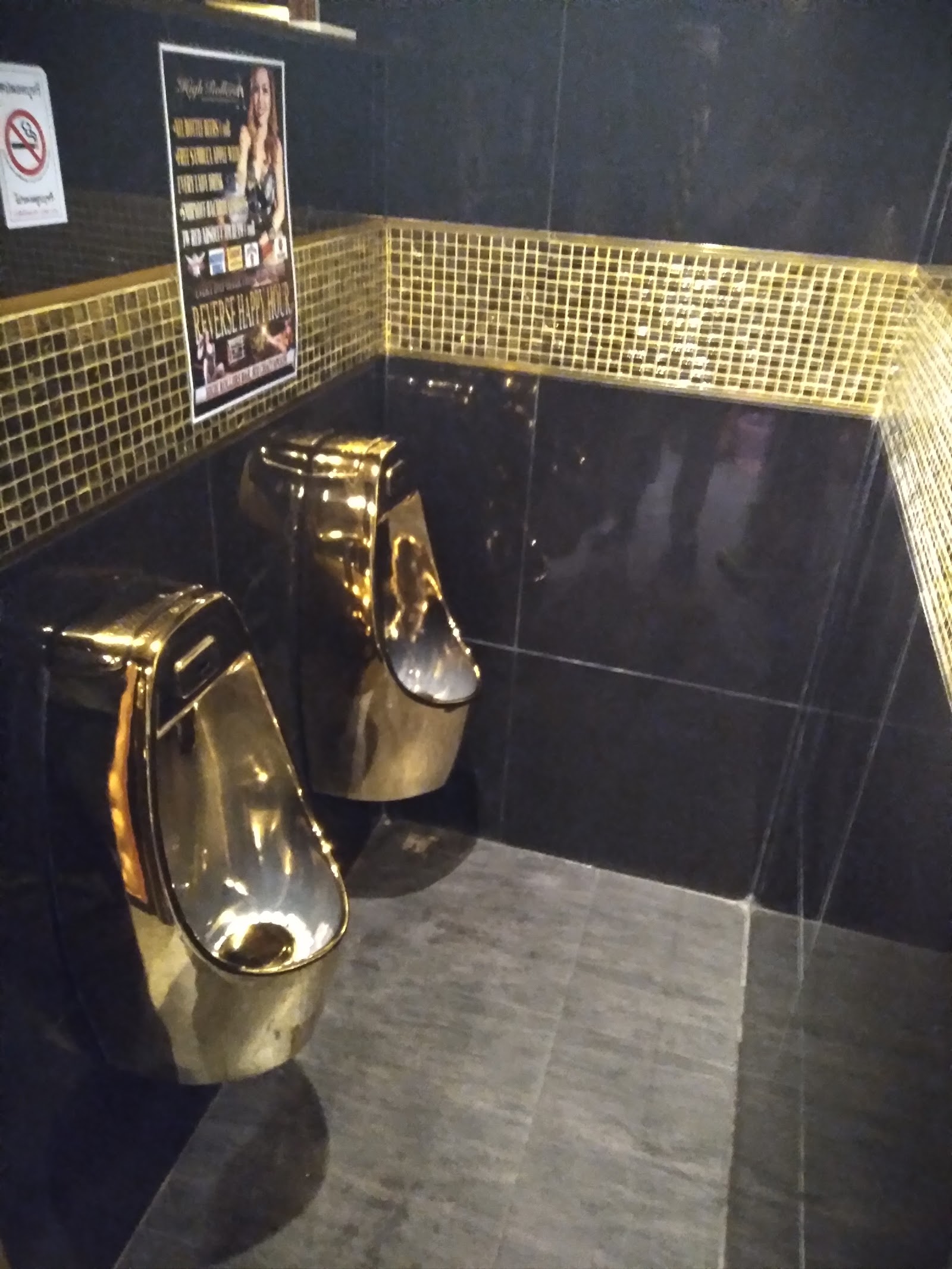 High Rollers Sports Bar And Gentleman's Club photo 7
