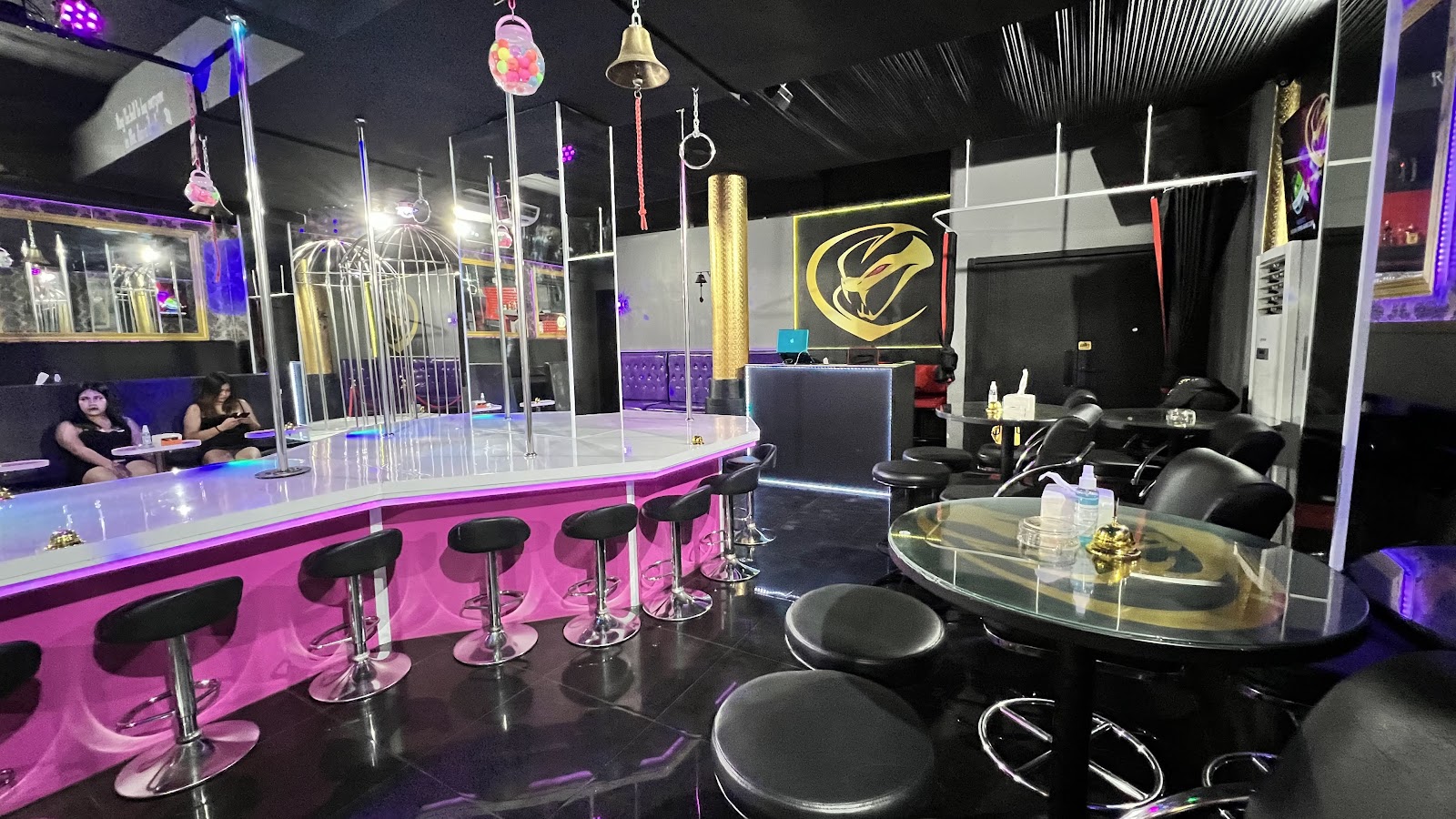 Viper Bar A-Go-Go photo 3