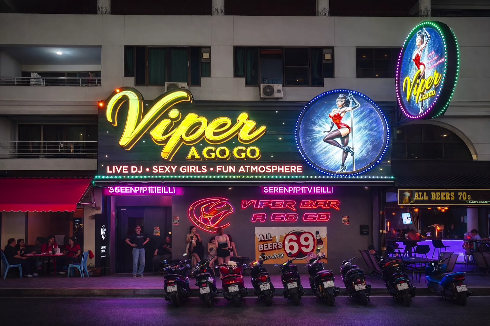 Viper Bar A-Go-Go photo 8