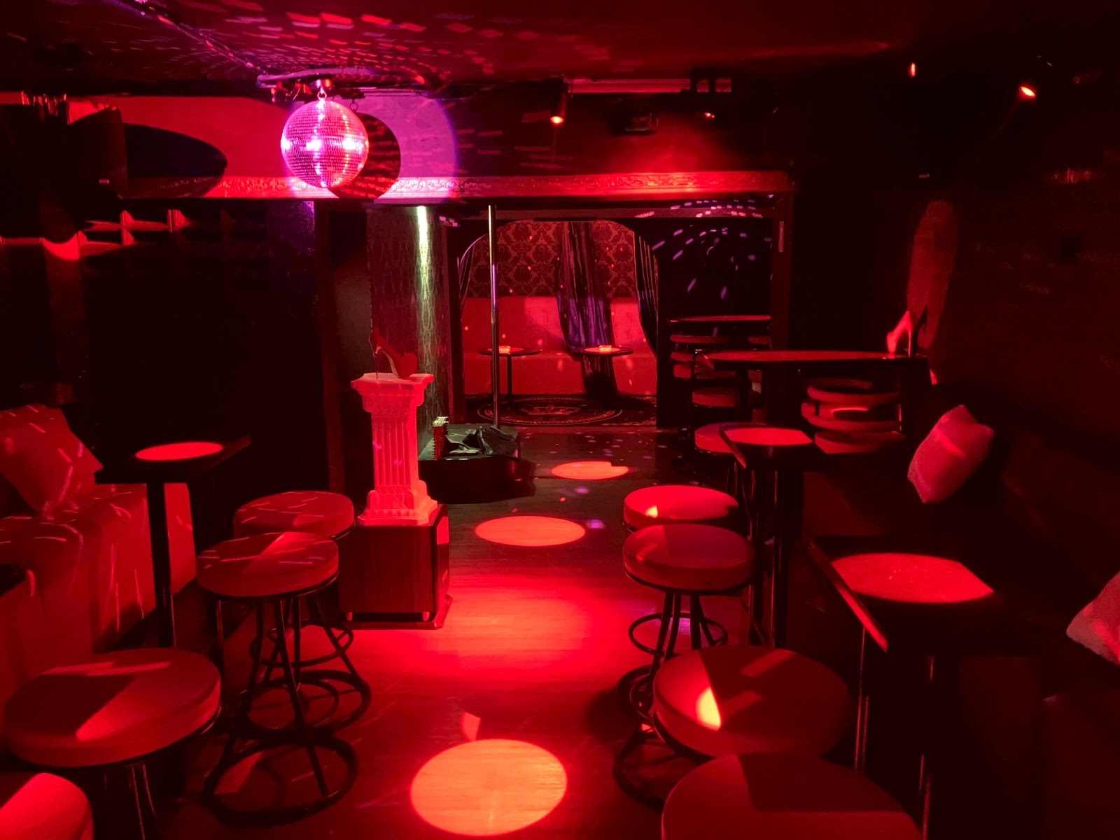 backroom (ladyboy bar)