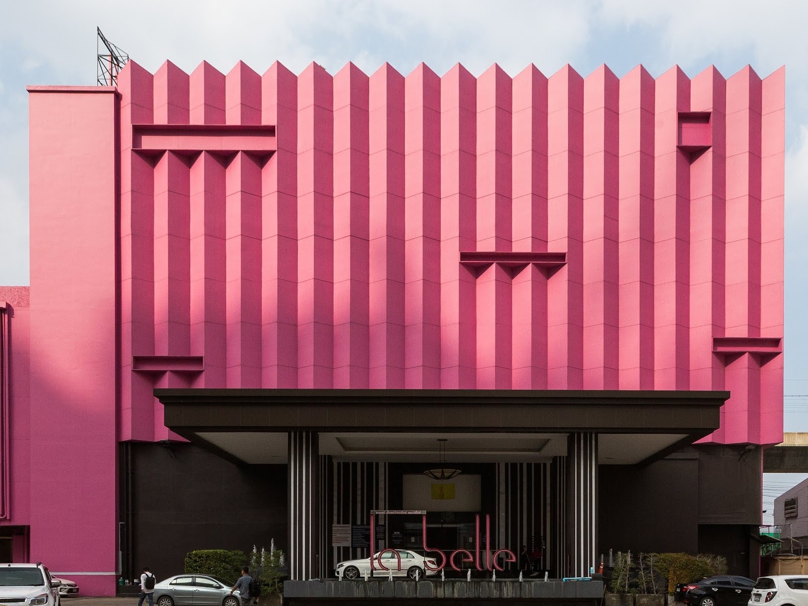 La Belle Entertainment Complex