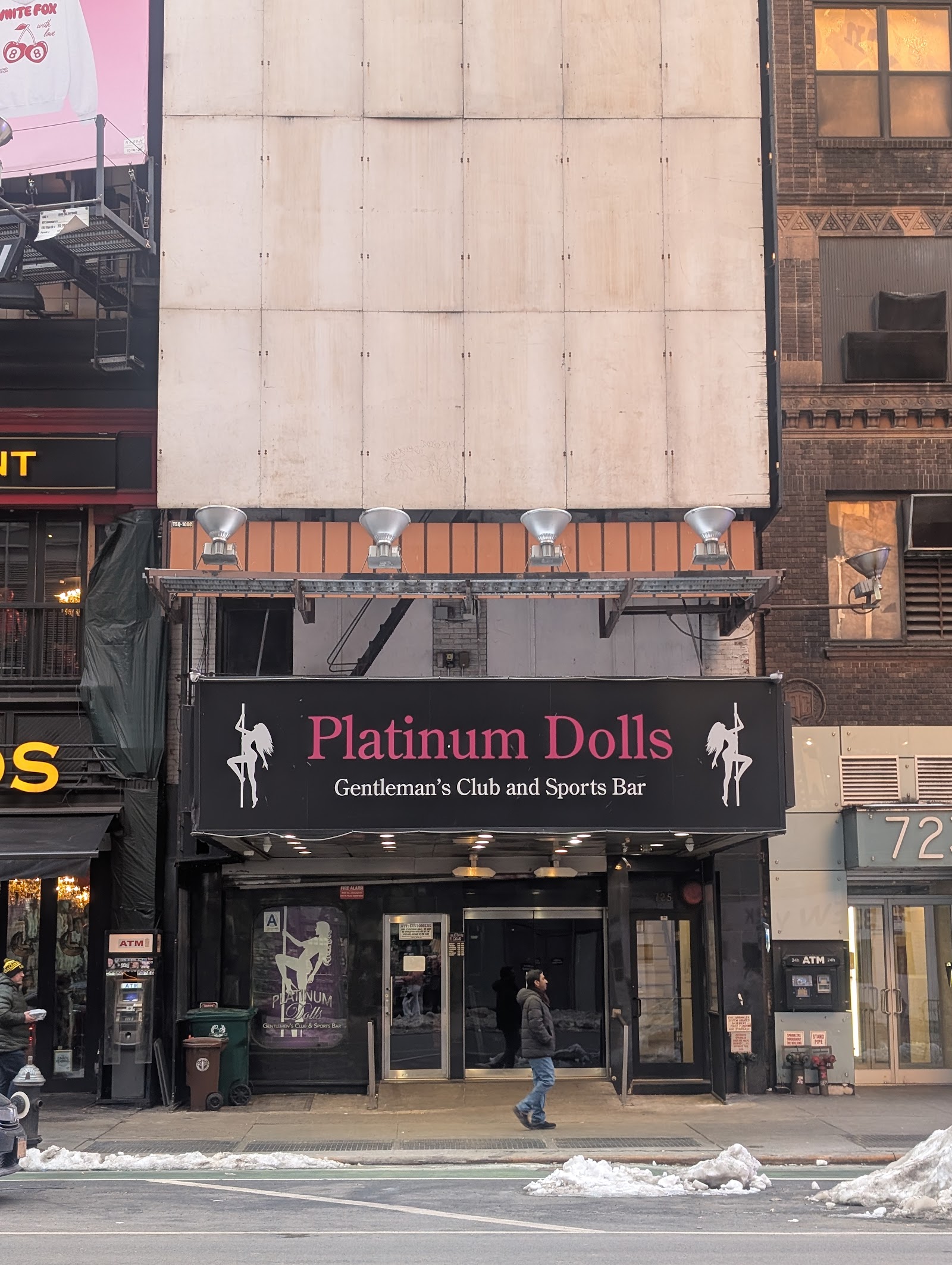 Platinum Dolls Gentlemen's Club & Sports Bar photo 3