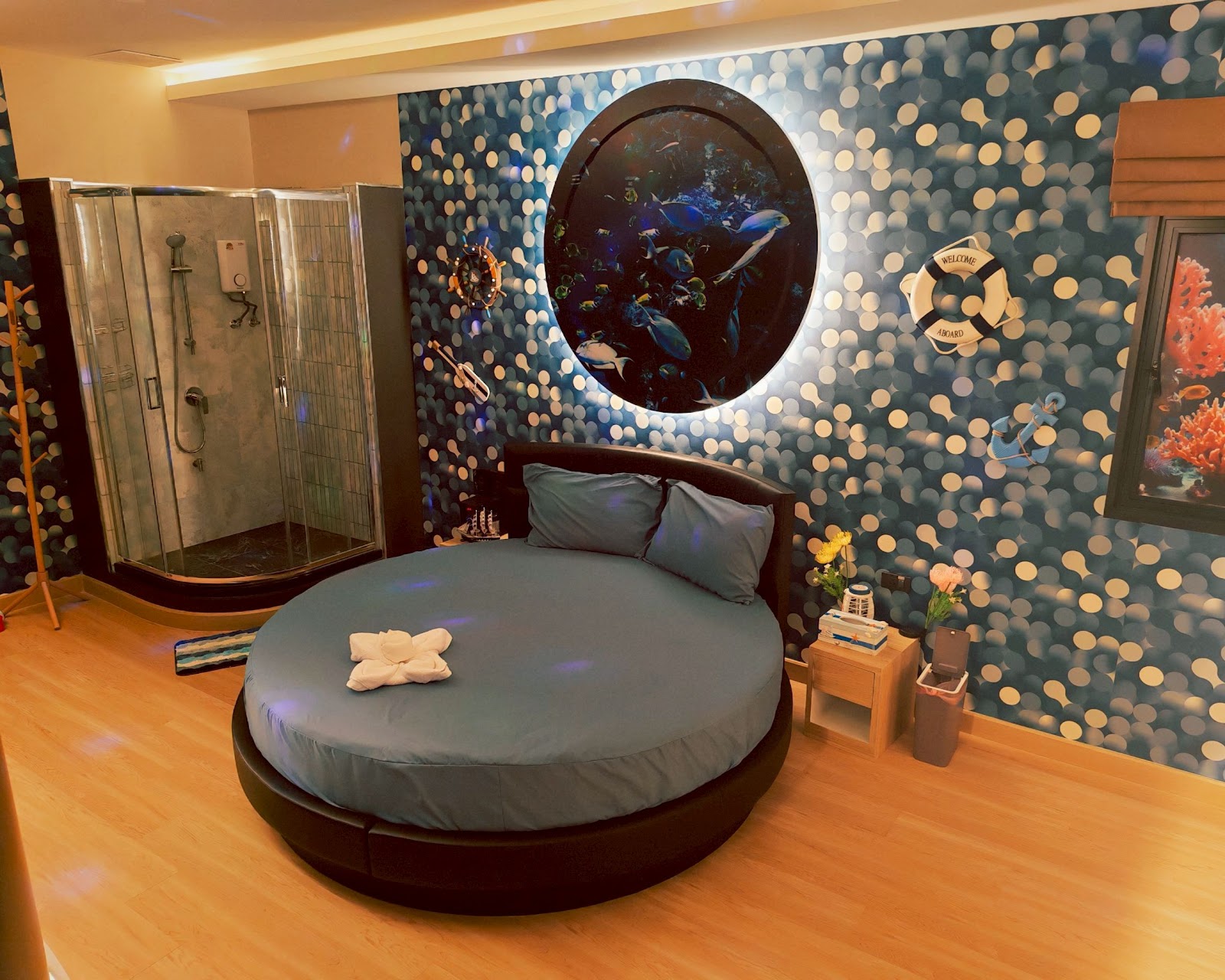 Pink X Station photo 11