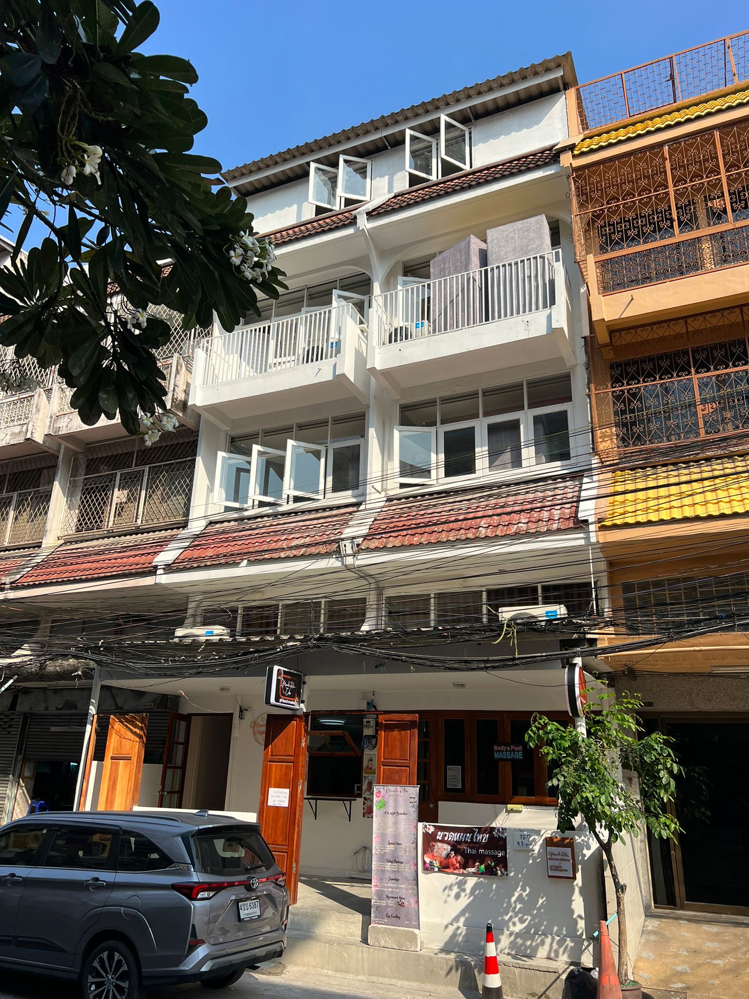 방콕 출장 아웃콜마사지(Outcall massage bangkok) photo 2