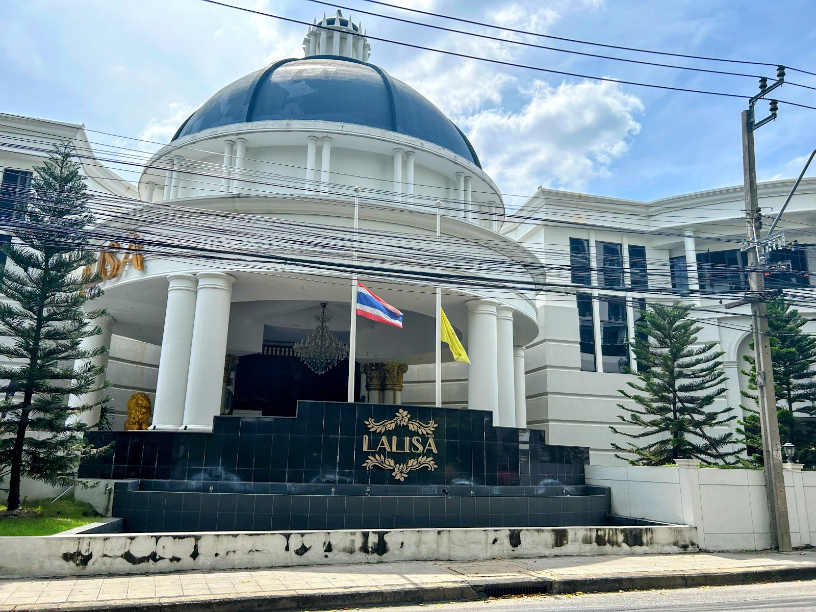 Lalisa Luxury Massage / Soapy Massage Parlor Bangkok…