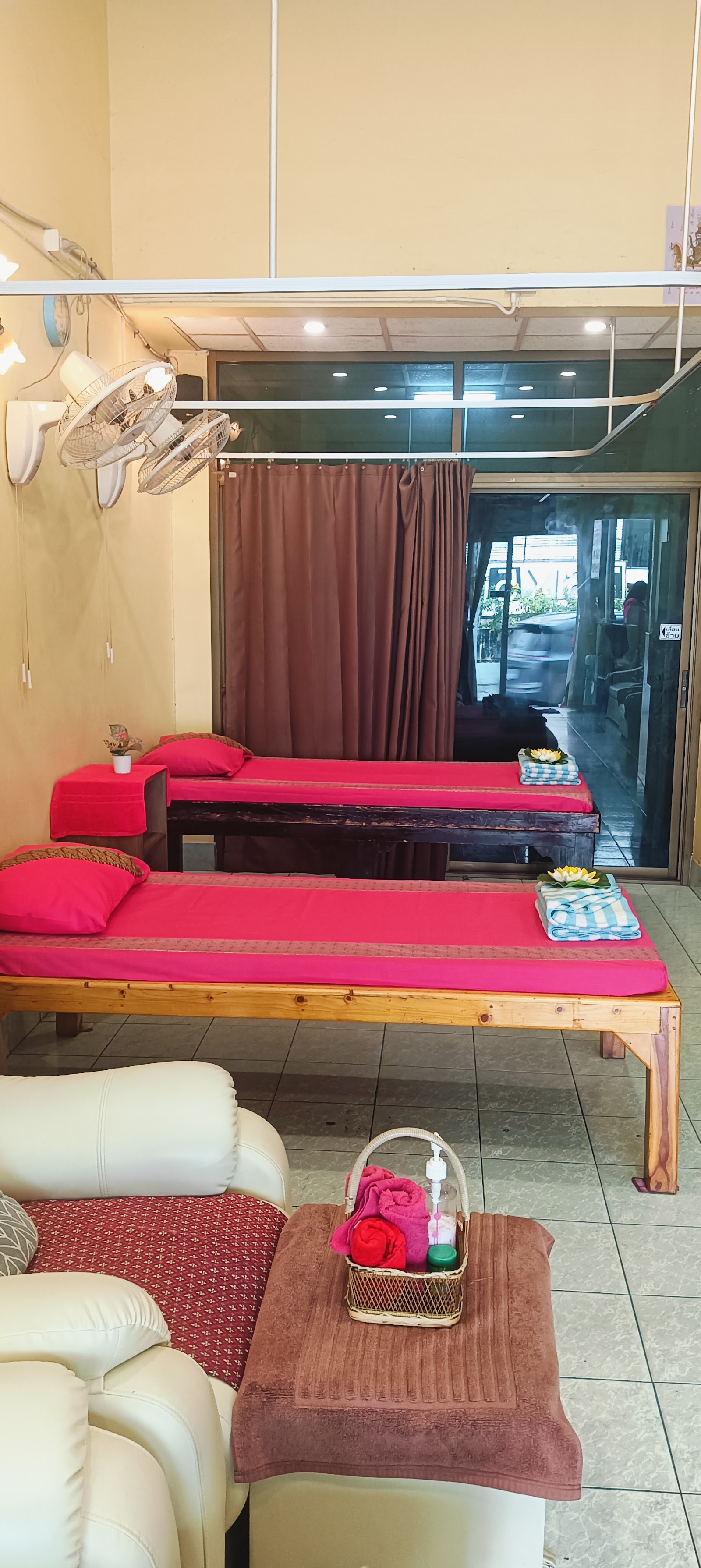 B2B Massage photo 6