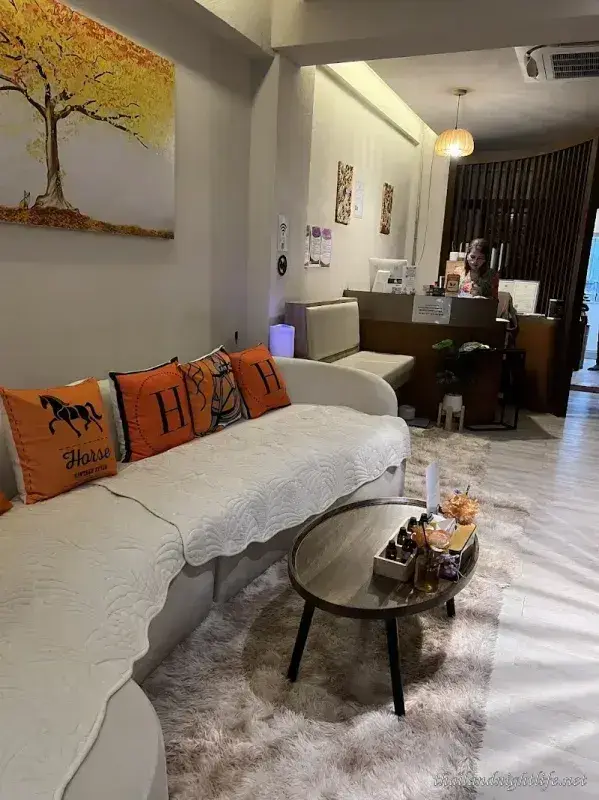 Signiel Massage Ekkamai Outcall Massage