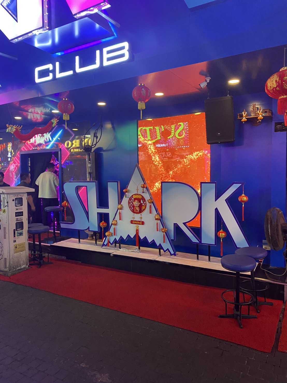 SHARK GOGO CLUB photo 12