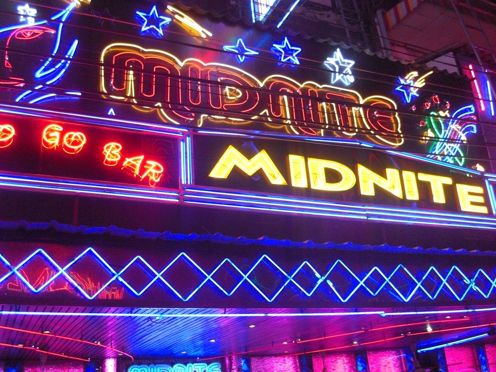 Midnite Bar