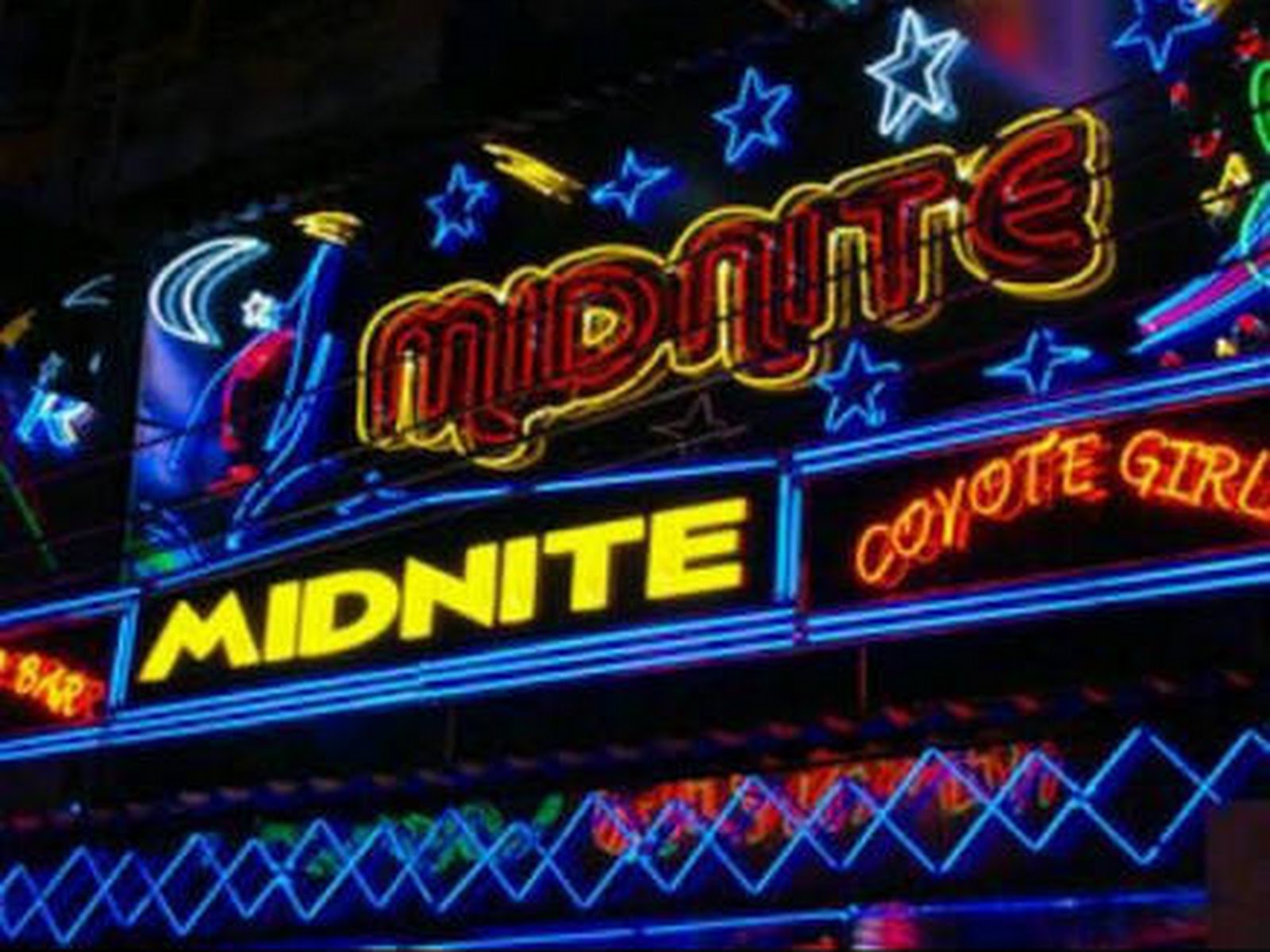 Midnite Bar photo 3