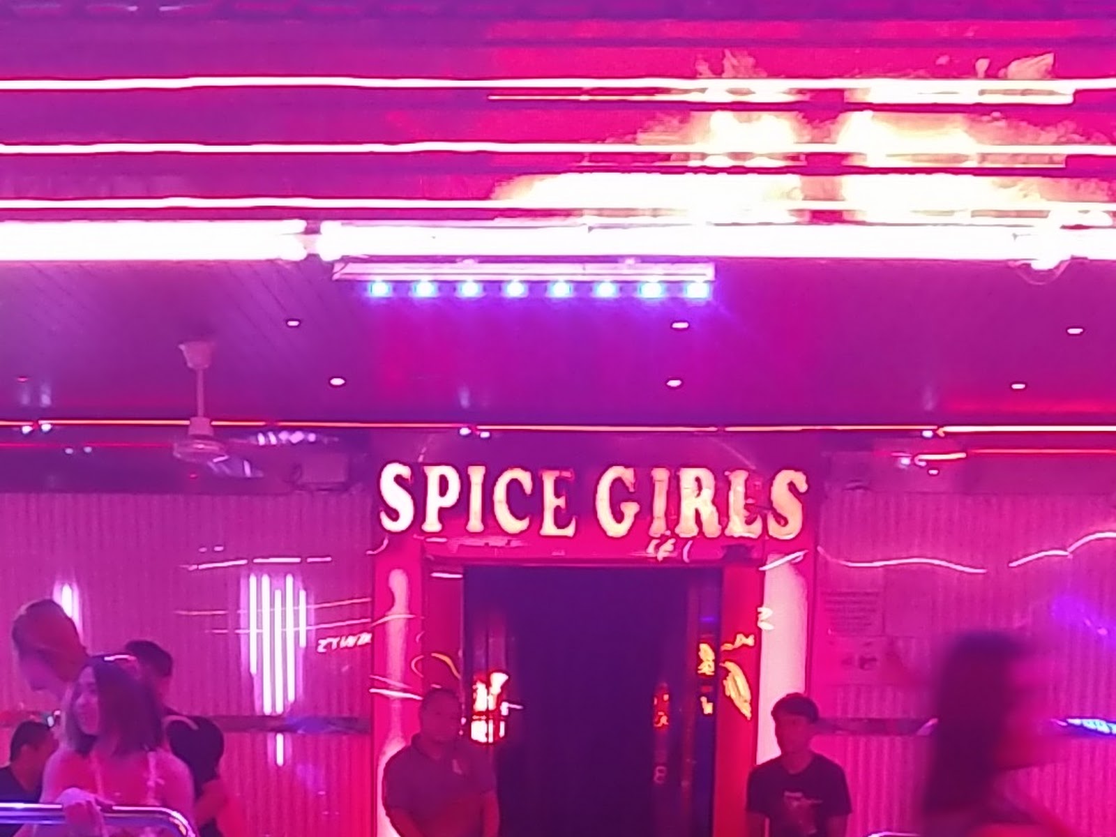 Spice Girls photo 6