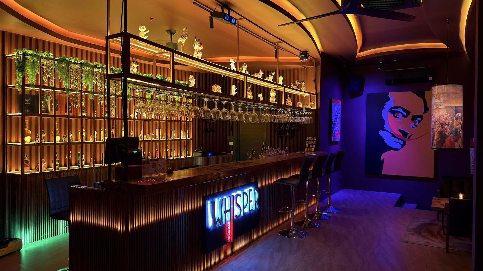 Whisper Gay Bar/Lounge