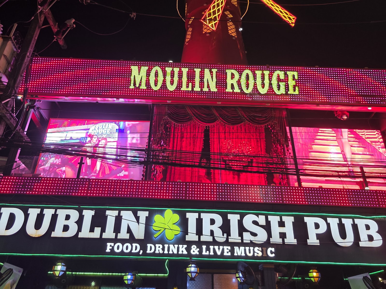 Moulin Rouge photo 17
