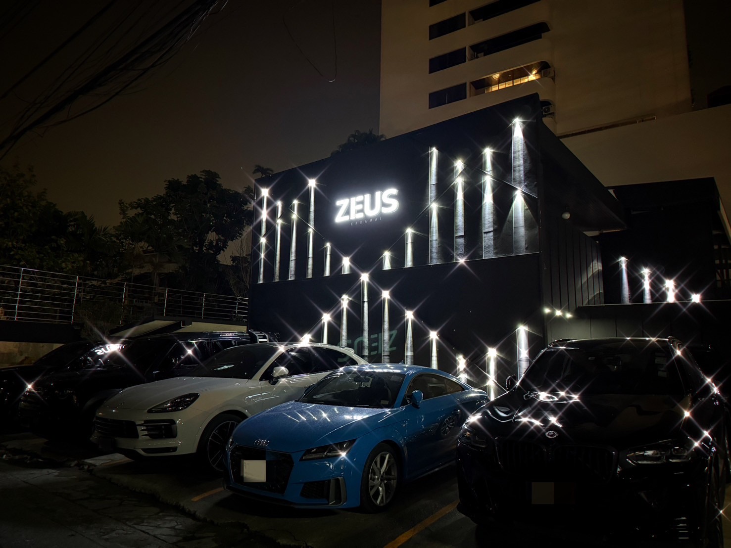 Zeus Ekkamai ktv karaoke photo 4