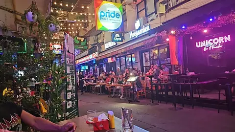Banana room club