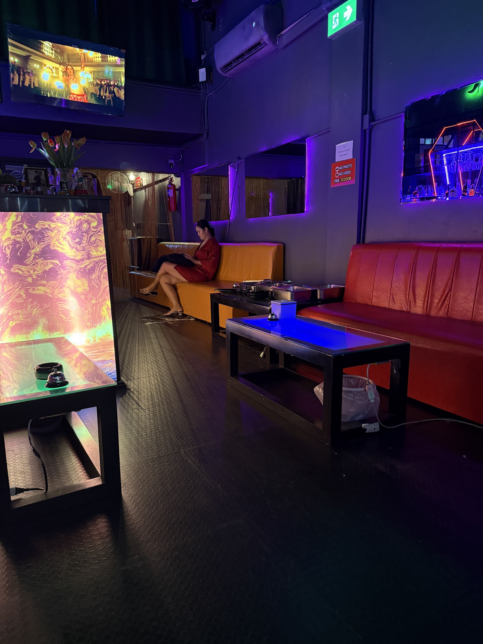 Talab Gentleman club and bar photo 9