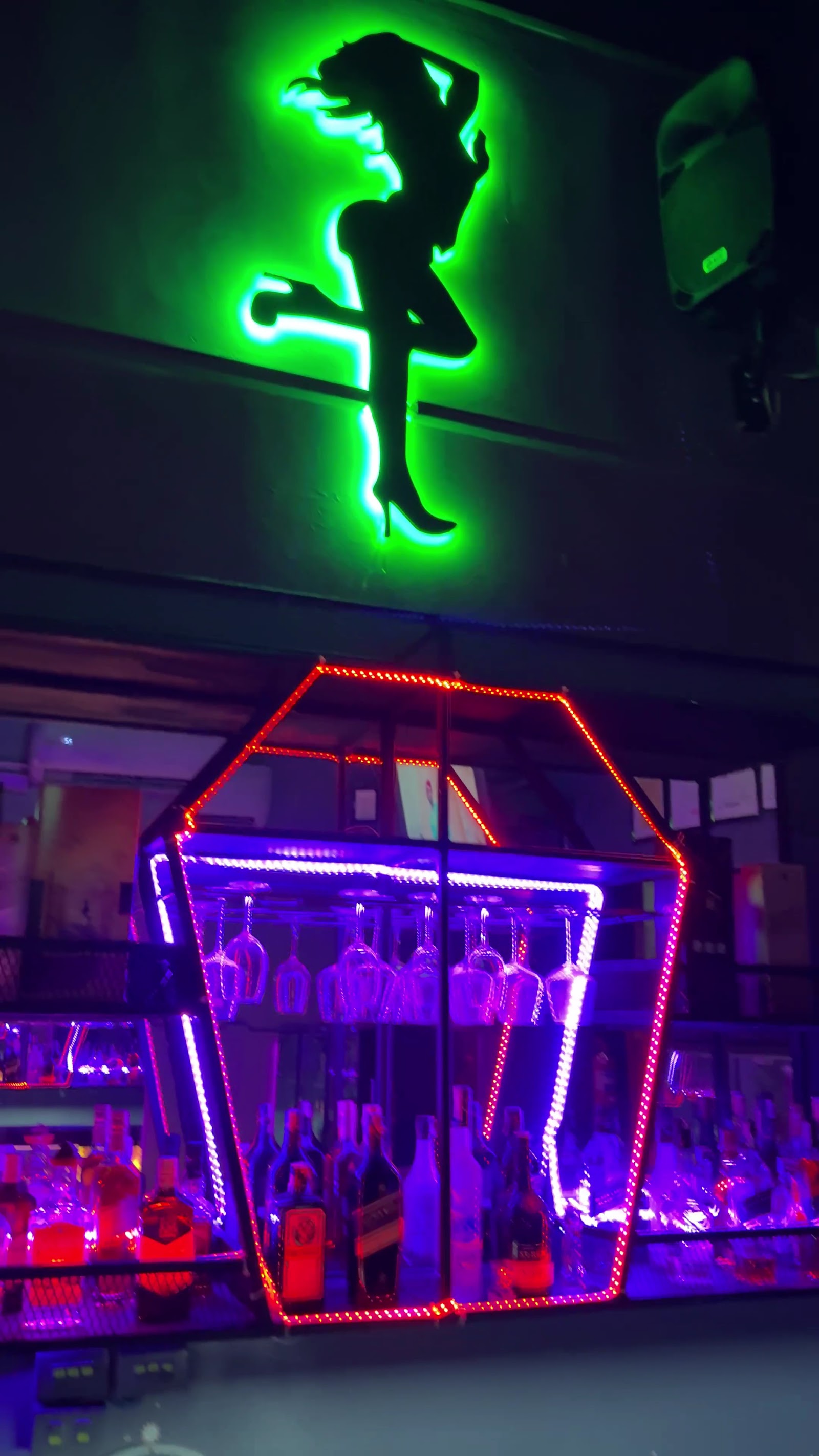 Talab Gentleman club and bar photo 5